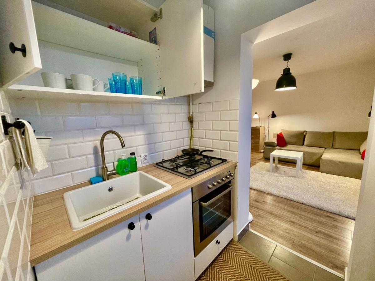 Appartement Metro Fast Wifi Tv'70 Netflix Hbo Appletv Warschau